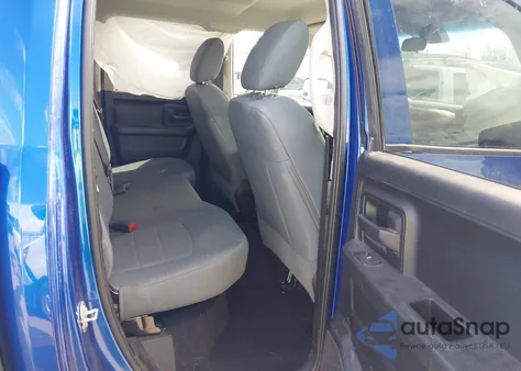 2017 Ram 1500 Express 4X2 6'4 Box из США, поврежденный, VIN 1C6RR6FG4HS790964